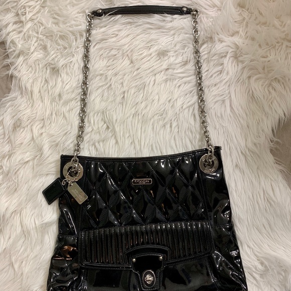 Coach Poppy Liquid Gloss Handbag in Black Patent - Picture 3 of 8